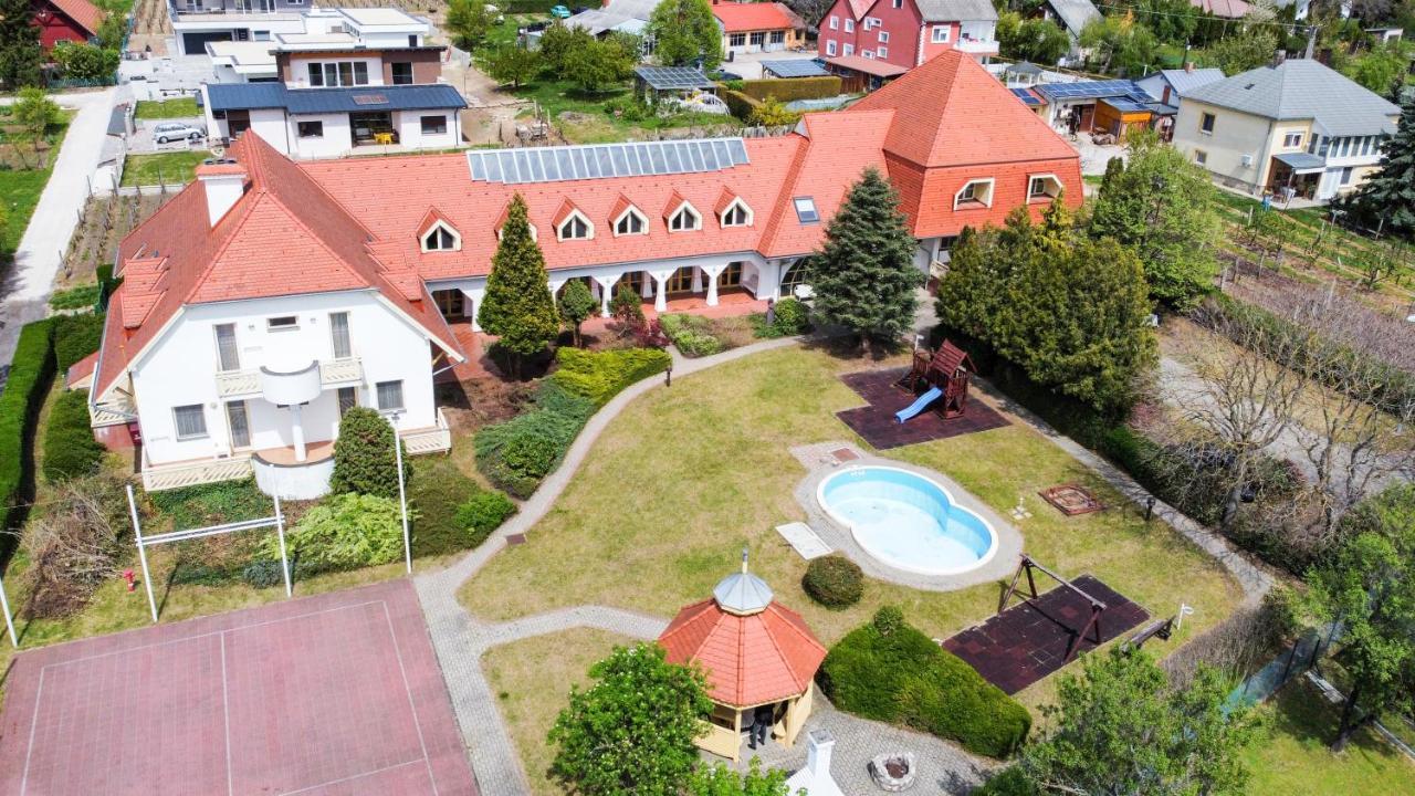 Global Apartmanhaz Vonyarcvashegy Exteriör bild
