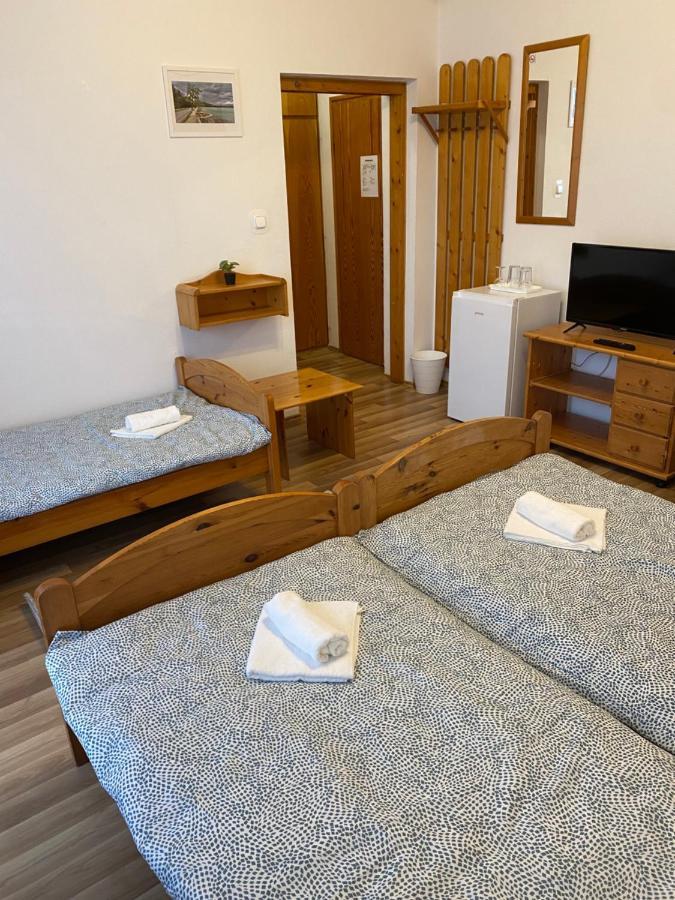 Global Apartmanhaz Vonyarcvashegy Exteriör bild