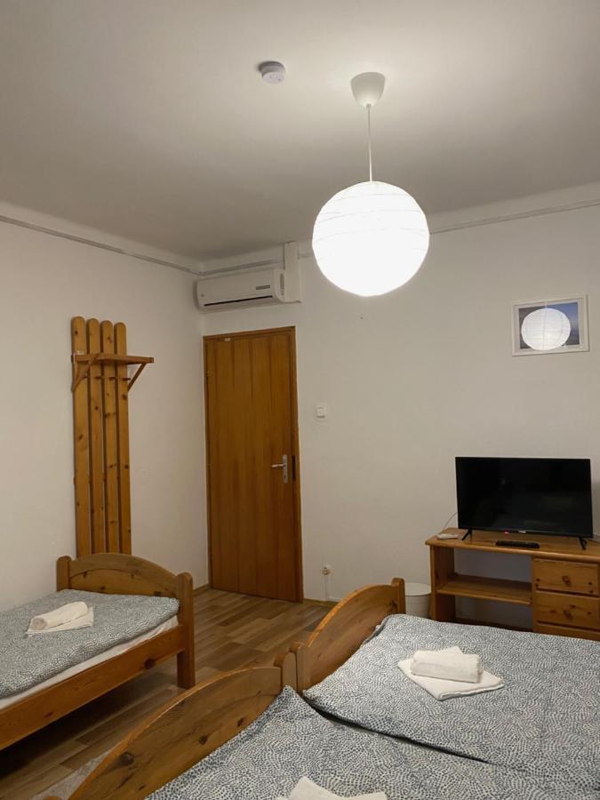 Global Apartmanhaz Vonyarcvashegy Exteriör bild