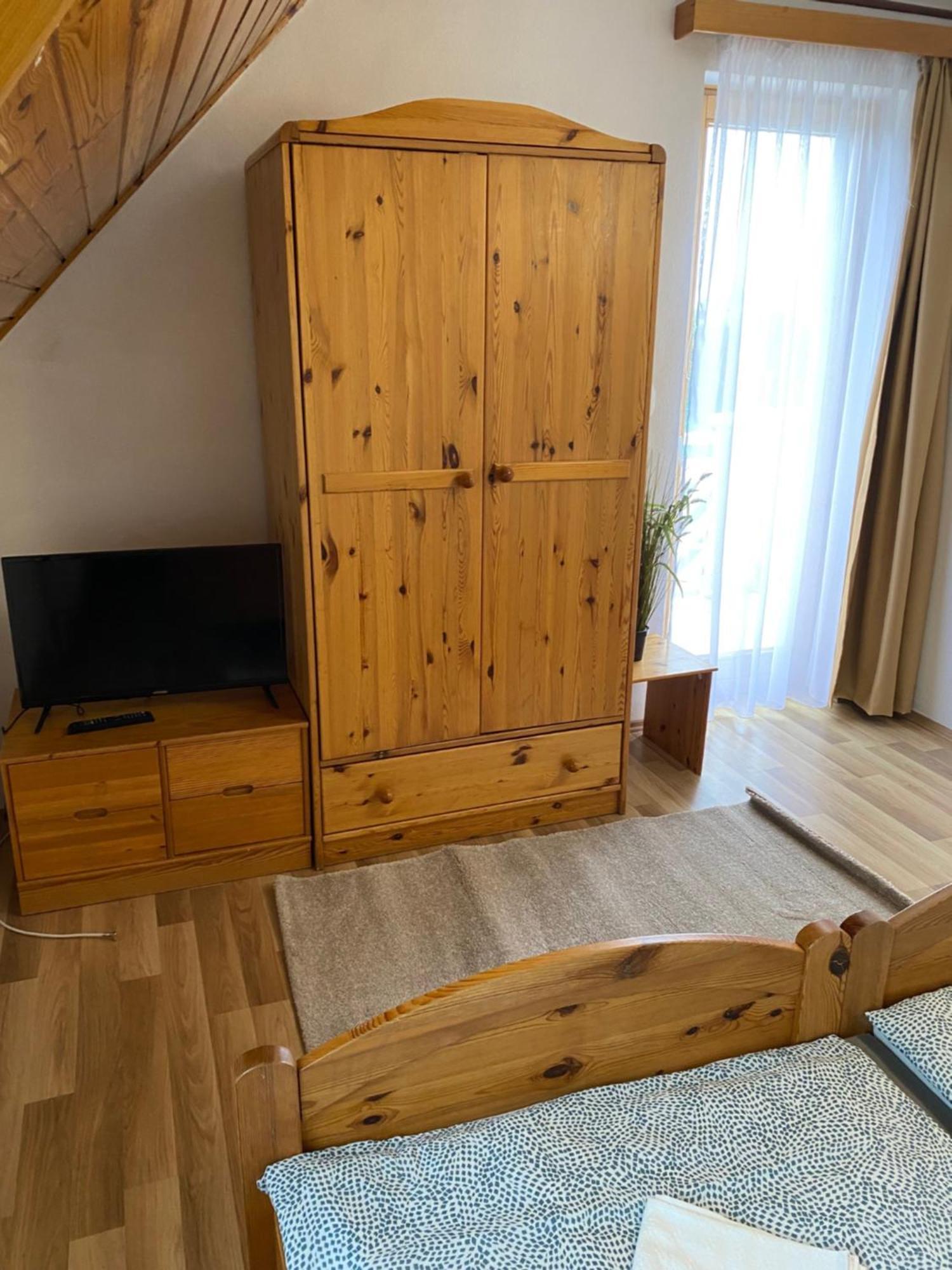 Global Apartmanhaz Vonyarcvashegy Exteriör bild