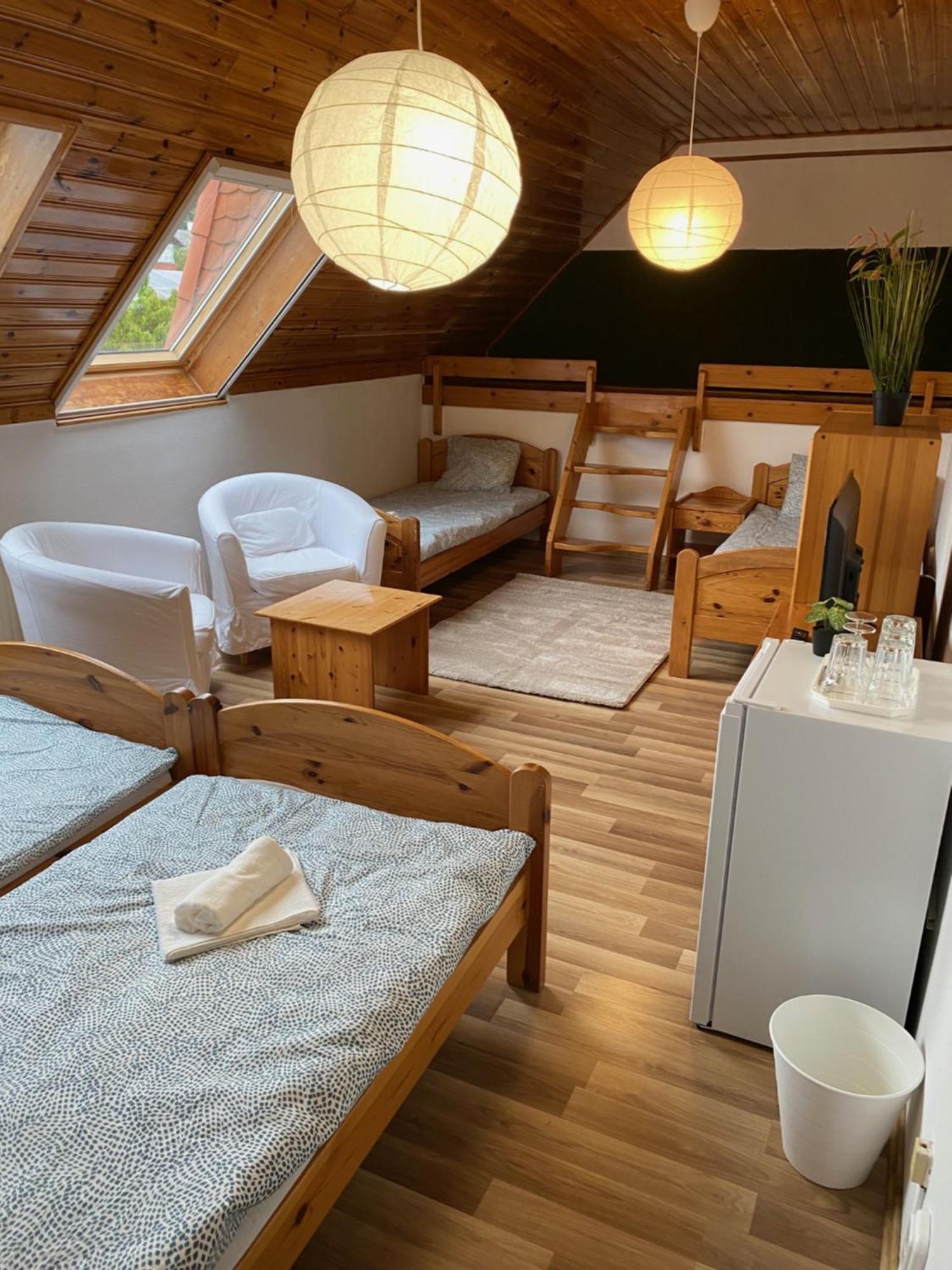 Global Apartmanhaz Vonyarcvashegy Exteriör bild